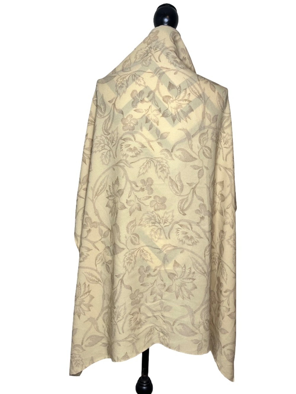 Giorgio Armani Vintage Pure Silk Floral Leaf Old Money Beige Scarf